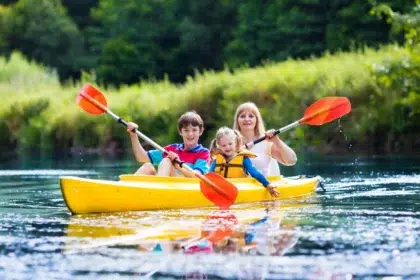 Tourismus - Wassersport 10 AdobeStock 137653432