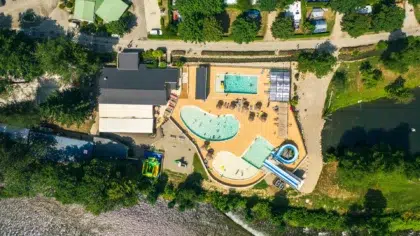 Startseite 7 Copyright VDEC DRONE LES GROTTES 15 2