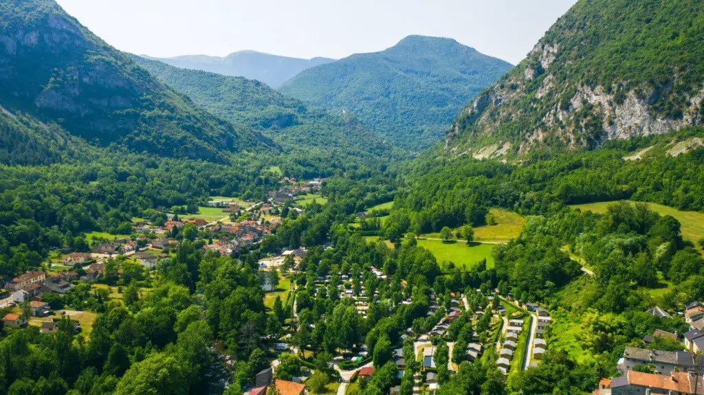 Copyright VDEC DRONE LES GROTTES 5 1