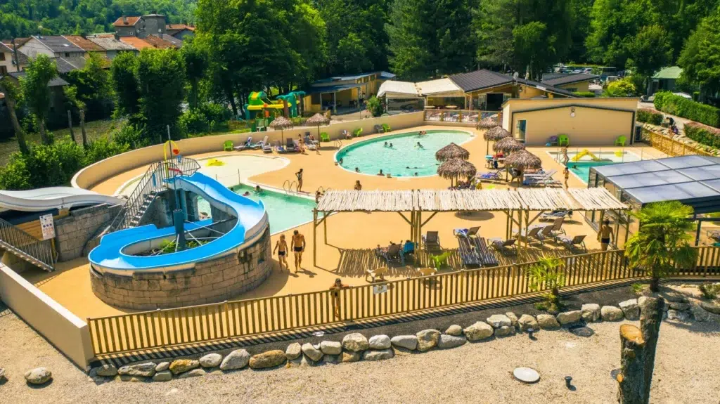 Copyright VDEC DRONE LES GROTTES 55