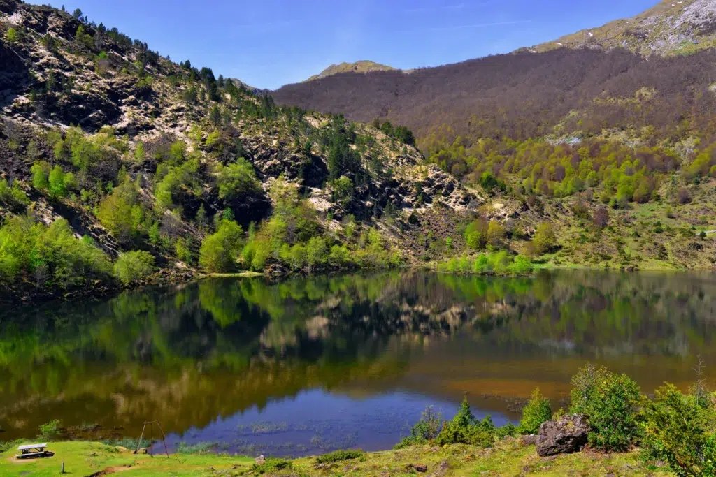 L tang De Lers Dans Les Pyr n es Ari geoises DES GROTTES