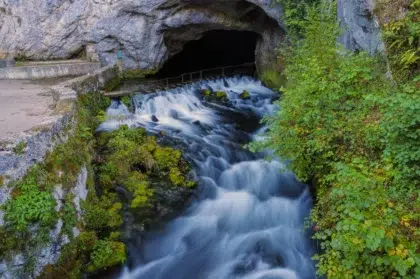 la fontaine de fontestorbes en ariege 4 fontaine de fontestorbes