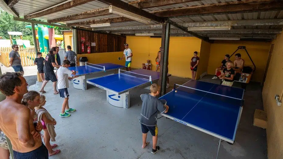 tables ping pong